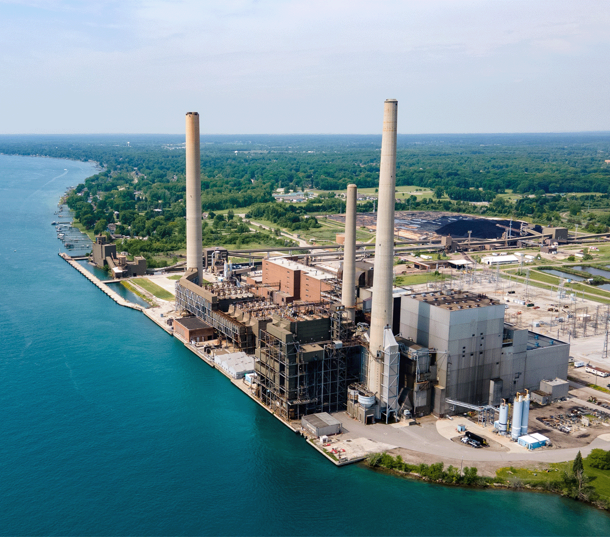 shutterstock_2348183337_closed factory.png